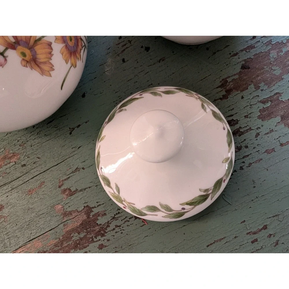 NORITAKE Gourmet Garden Creamer &‎ Sugar Set